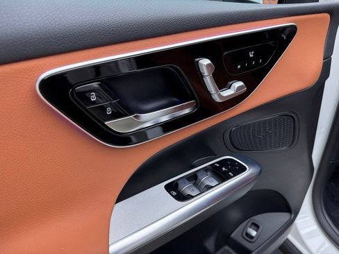 New 2026 Mercedes-Benz GLC 300 GLC 300 image 11