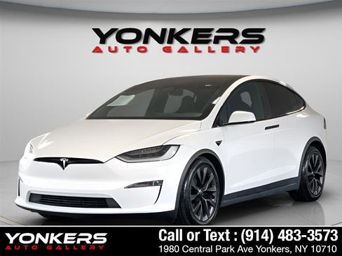Used 2023 Tesla Model X Plaid AWD/4WD image 2