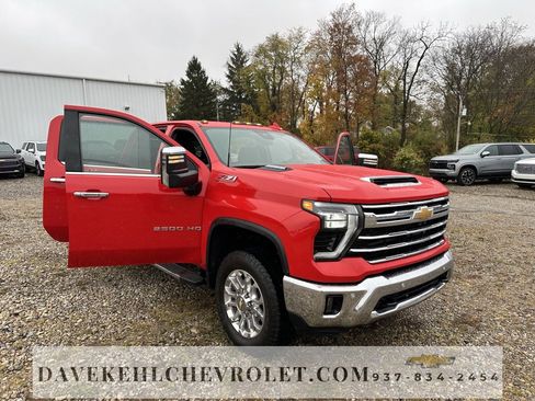 Used 2024 Chevrolet Silverado 2500 LTZ w/ LTZ Plus Package image 30