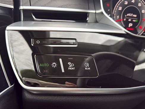 Used 2023 Audi A8 L 3.0T image 19