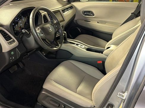 Used 2019 Honda HR-V Touring image 23