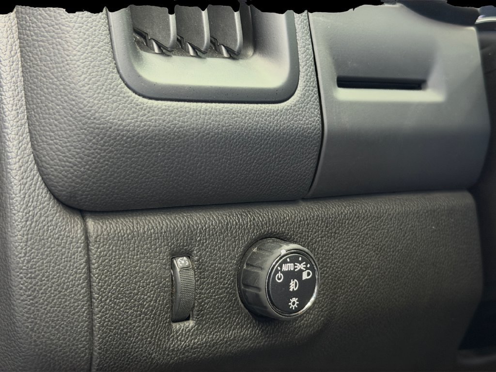 Used 2022 Chevrolet Colorado LT w/ LT Convenience Package RWD image 18