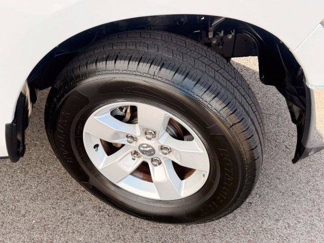 Used 2023 RAM 1500 Classic SLT w/ Trailer & Traction Group RWD image 20