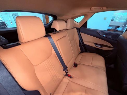 Used 2025 Lexus NX 250 FWD w/ Towing Package (2000 Lbs) image 12