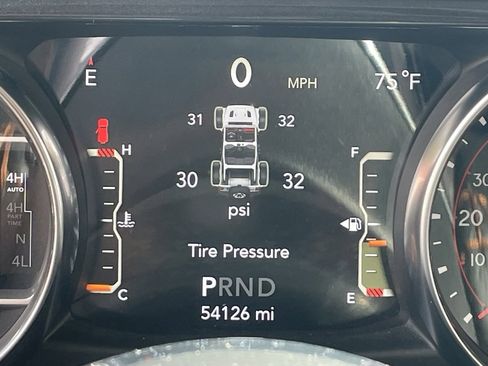 Used 2022 Jeep Wrangler Unlimited Rubicon w/ Xtreme Recon 35" Tire Package image 7