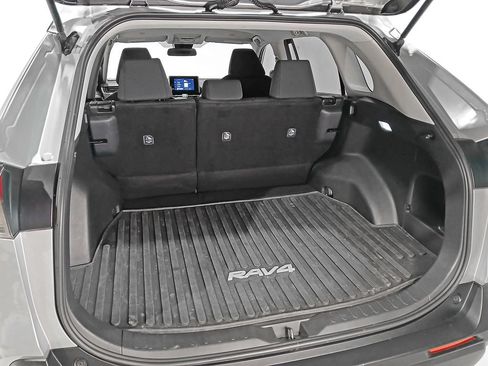 Used 2025 Toyota RAV4 LE AWD/4WD image 8