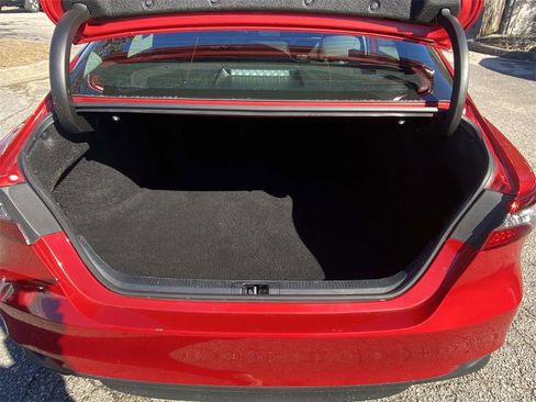 Used 2024 Toyota Camry XLE image 9