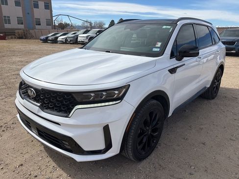 Certified 2021 Kia Sorento SX FWD image 1