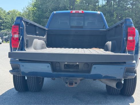 Used 2016 GMC Sierra 3500 Denali w/ Duramax Plus Package AWD/4WD image 11