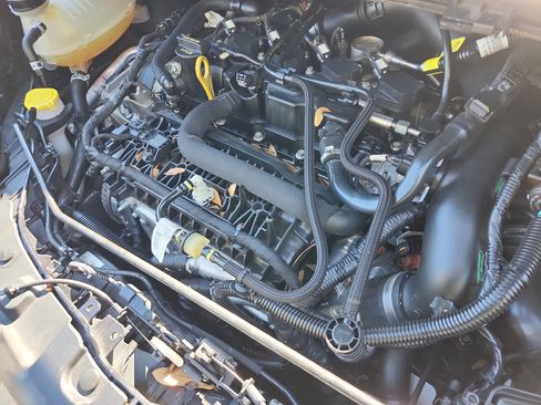 Used 2019 Ford Escape SE image 24