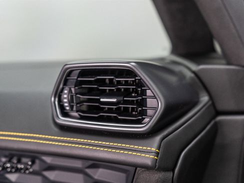 Used 2015 Lamborghini Huracan LP 610-4 AWD/4WD image 47