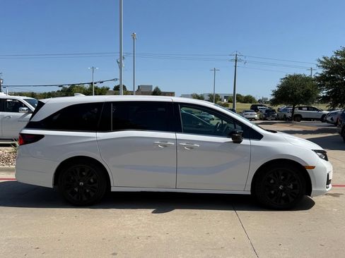 Used 2025 Honda Odyssey Sport-L image 8