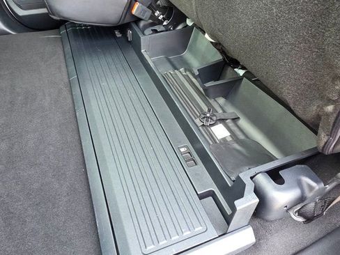 Used 2021 Ford F250 Platinum w/ FX4 Off-Road Package image 34