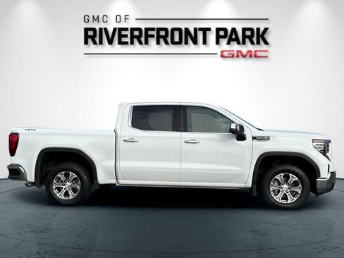 Used 2024 GMC Sierra 1500 SLT AWD/4WD image 2