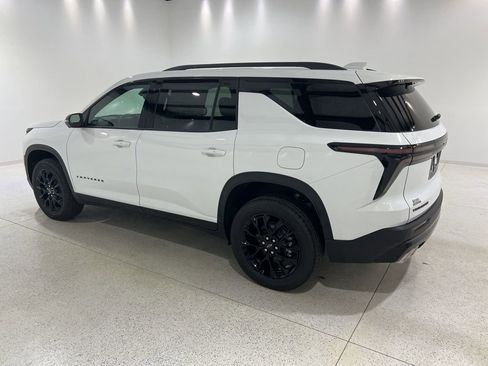 New 2026 Chevrolet Traverse LT w/ Midnight/Sport Edition image 3