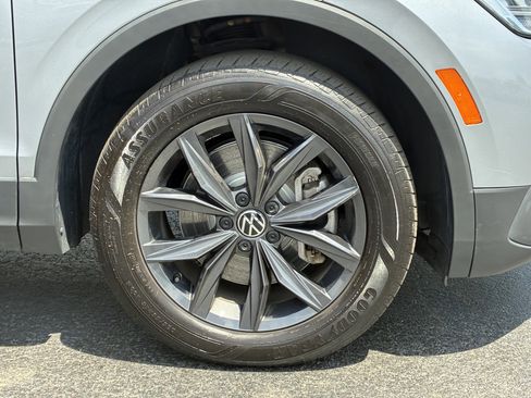 Used 2023 Volkswagen Tiguan SE FWD image 6