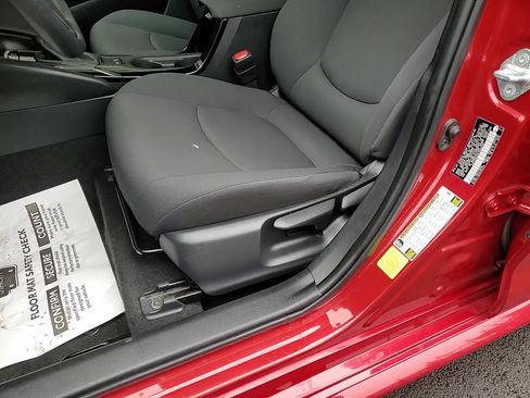 Used 2020 Toyota Corolla LE image 14