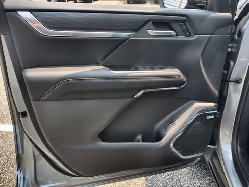 New 2025 GMC Acadia Elevation image 22