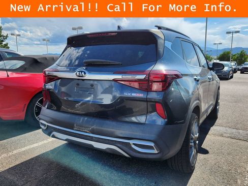 Used 2021 Kia Seltos SX w/ SX Sunroof Package AWD/4WD image 6