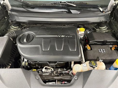 Used 2021 Jeep Cherokee Trailhawk AWD/4WD image 41