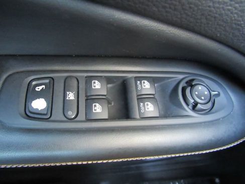 Used 2018 Jeep Compass Latitude w/ Popular Equipment Group image 33