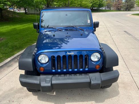 Used 2009 Jeep Wrangler X AWD/4WD image 2