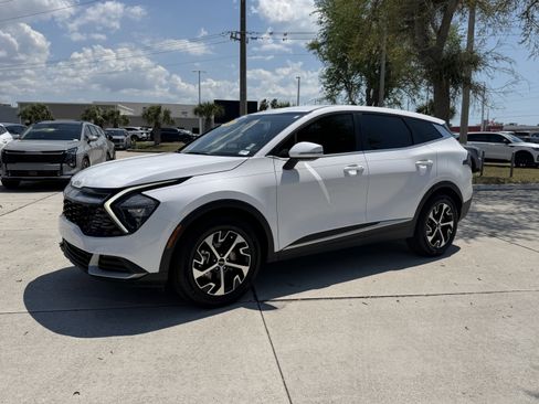 Certified 2023 Kia Sportage EX image 7