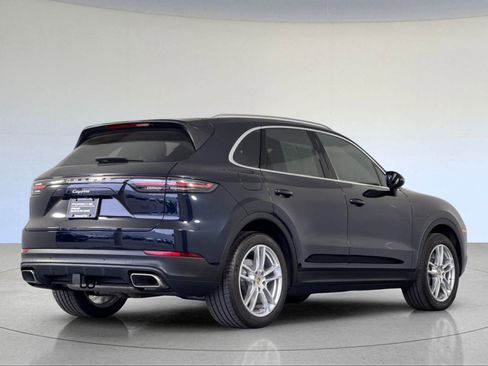 Certified 2023 Porsche Cayenne AWD/4WD image 8