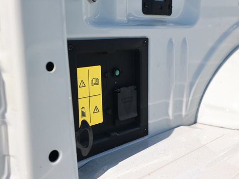Used 2024 Ford F150 Lightning Flash AWD/4WD image 42