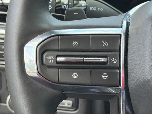 Used 2026 GMC Yukon Denali w/ Denali Reserve Package AWD/4WD image 12