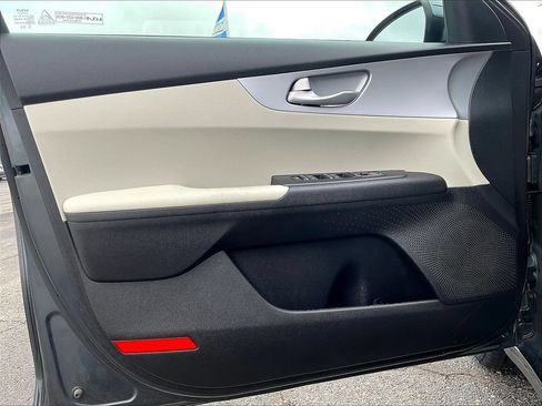 Used 2023 Kia Forte LXS FWD image 19