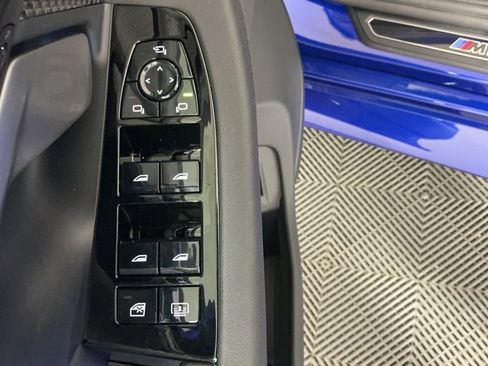 Certified 2026 BMW M5 w/ Carbon Package image 25