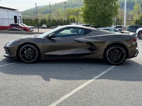Used 2020 Chevrolet Corvette Stingray Coupe w/ 1LT RWD image 9