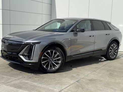 New 2025 Cadillac Lyriq Sport image 2