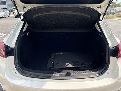 Used 2014 MAZDA MAZDA3 i Touring w/ Moonroof Package 1 FWD image 18
