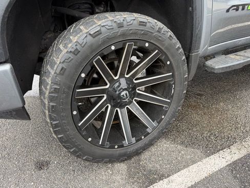 Used 2020 GMC Sierra 1500 AT4 w/ AT4 Premium Package image 4