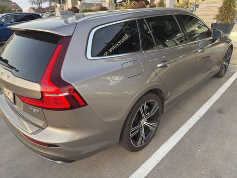 Used 2020 Volvo V60 T5 Inscription w/ Protection Package Premier image 9