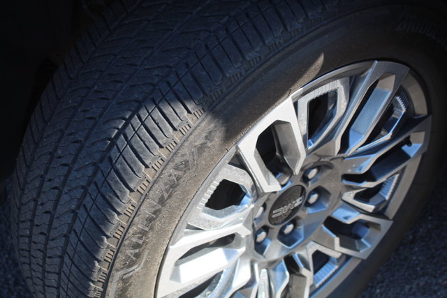 Used 2023 GMC Yukon XL Denali Ultimate w/ LPO, Floor Liner Package AWD/4WD image 14