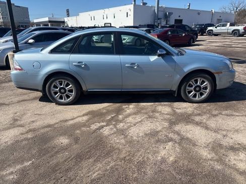 Used 2008 Mercury Sable Premier image 2