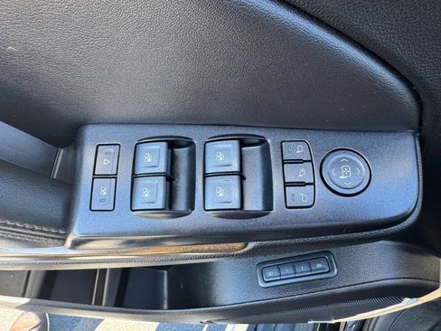 Used 2020 GMC Yukon XL Denali w/ Denali Ultimate Package image 18