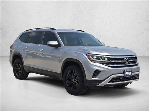Used 2022 Volkswagen Atlas SE AWD/4WD image 3