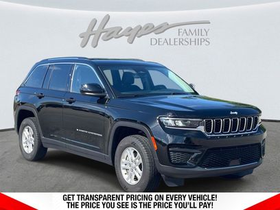 Used 2022 Jeep Grand Cherokee Laredo w/ Luxury Tech Group I