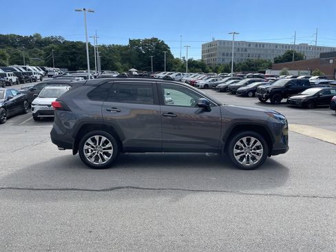 Used 2023 Toyota RAV4 XLE Premium AWD/4WD image 7