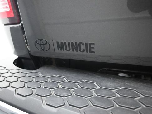 Used 2024 RAM 1500 Classic SLT RWD image 26