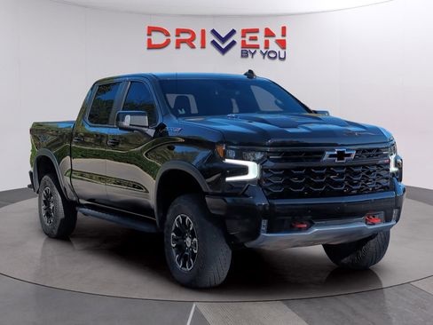 Used 2022 Chevrolet Silverado 1500 ZR2 image 7