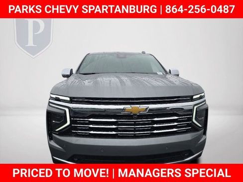 New 2025 Chevrolet Suburban Premier image 12