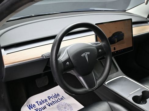 Used 2022 Tesla Model 3 image 17