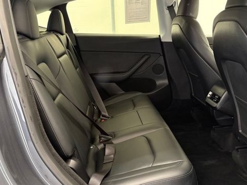 Used 2023 Tesla Model Y Long Range AWD/4WD image 28