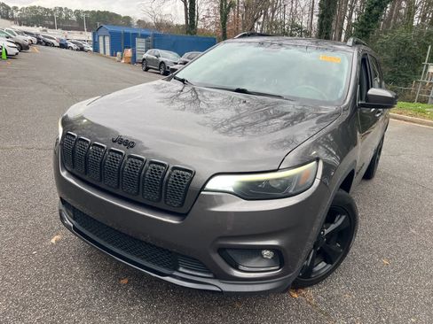 Used 2019 Jeep Cherokee Latitude Plus image 1