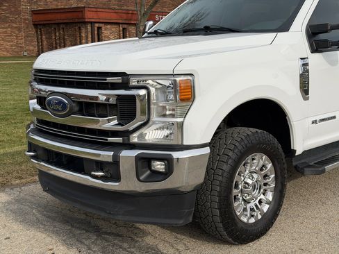 Used 2022 Ford F250 XLT w/ XLT Premium Package image 9